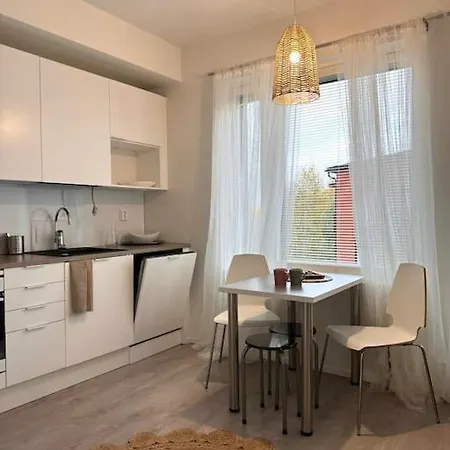 Moderni Kaksio Laehellae Keskustaa Appartamento *