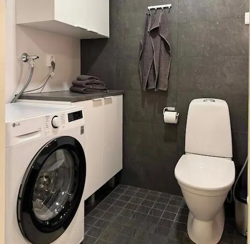 Moderni Kaksio Laehellae Keskustaa شقة *